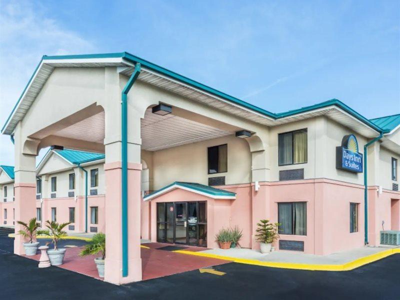 Days Inn By Wyndham Panama City/Callaway Εξωτερικό φωτογραφία