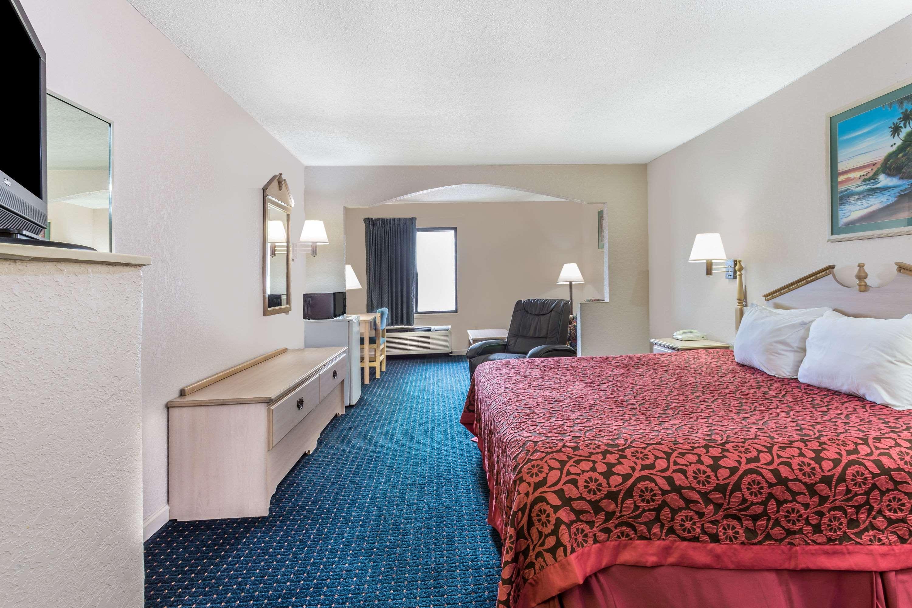 Days Inn By Wyndham Panama City/Callaway Εξωτερικό φωτογραφία