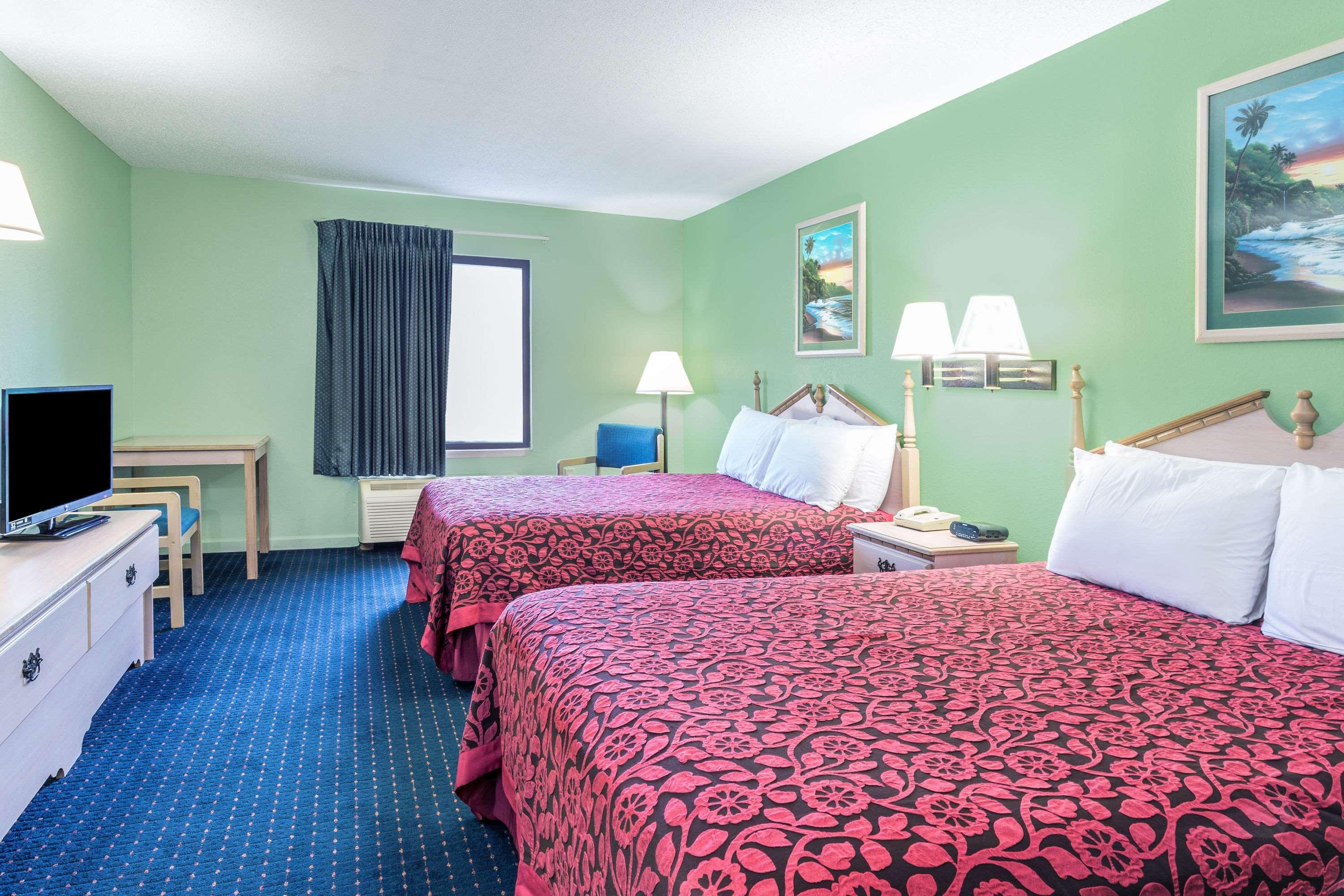 Days Inn By Wyndham Panama City/Callaway Εξωτερικό φωτογραφία