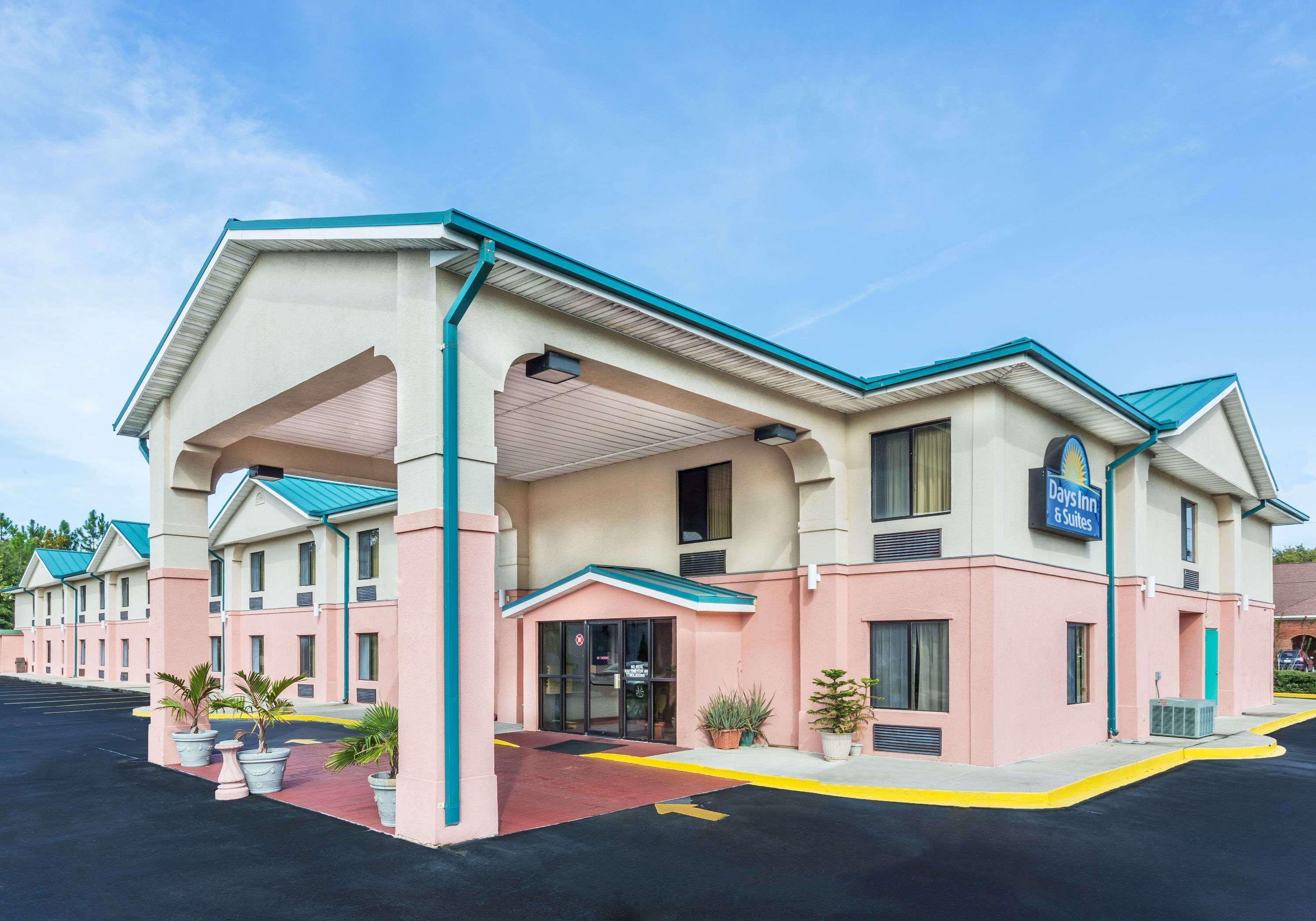 Days Inn By Wyndham Panama City/Callaway Εξωτερικό φωτογραφία