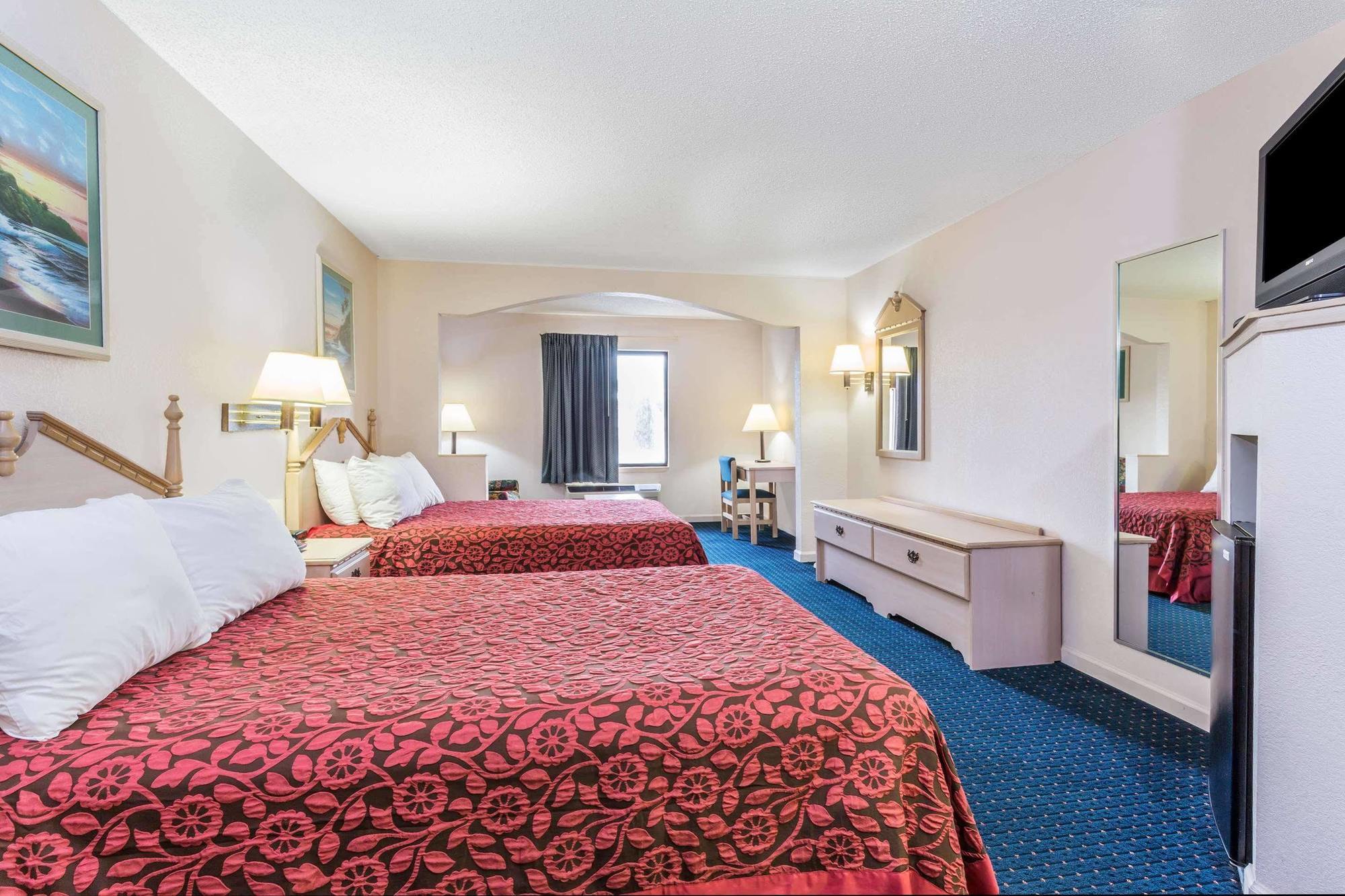 Days Inn By Wyndham Panama City/Callaway Εξωτερικό φωτογραφία